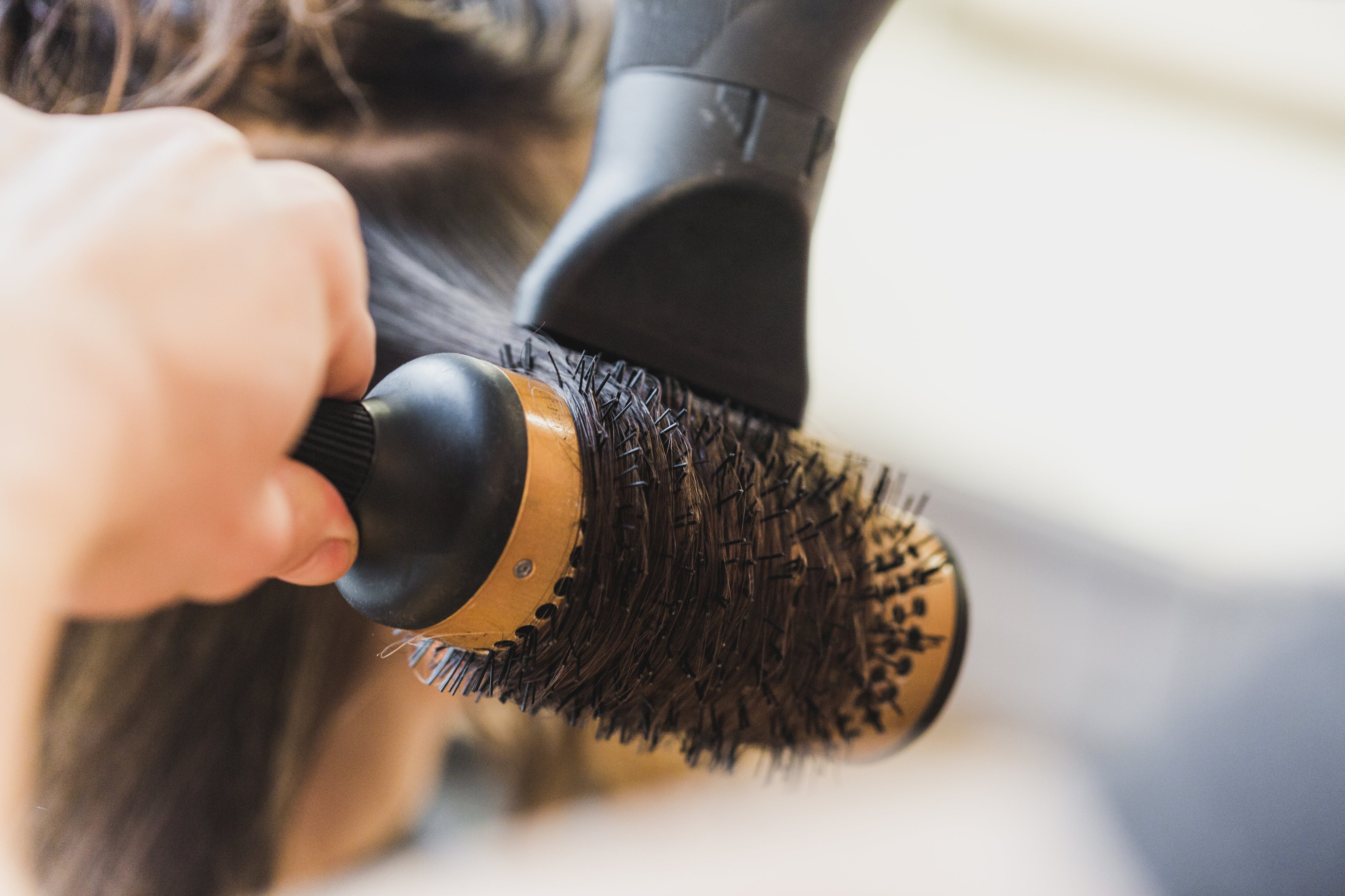 Professional-standard hair brushes and combs designed for the hair and beauty industry. Whether you’re a hairstylist, salon owner, or beauty enthusiast, we have the tools you need.